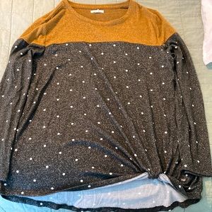 Maurice’s long sleeve knot shirt